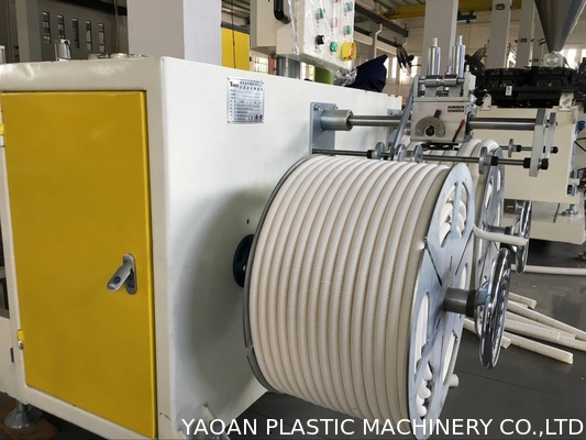 A única parede do PVC corrugou a máquina da extrusão da tubulação para as tubulações do diâmetro de 12mm- 32mm