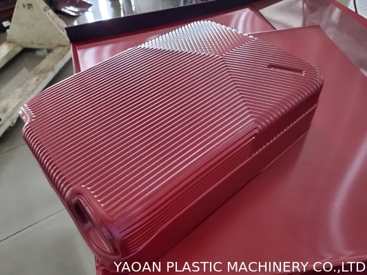 4 do PC da bagagem da folha camadas a rendimento elevado da máquina da extrusão para fazer caixas duras do trole